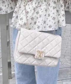 【大幅値下げ！】【INGNI】エンブレム付キルティングショルダーバッグ