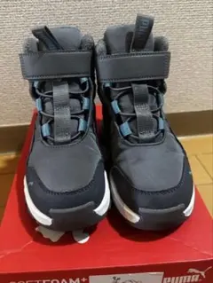 PUMA エボルブブーツ　17cm 冬靴　スノーブーツ　グレー　水色のサムネイル