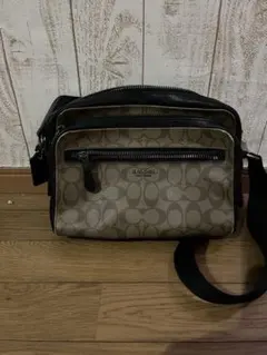 ジャンク Coach コーチ ショルダーバッグ シグネチャー 訳あり