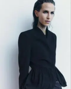 zara ブラックペプラムジャケット 新品