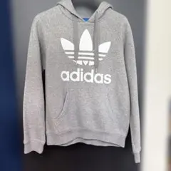 adidas Originals トレフォイル パーカー グレー