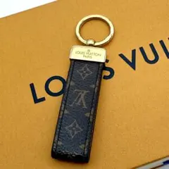 Item thumbnail for item b52cbf6c-aa53-4cef-bad9-03021ec2d8c4