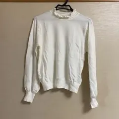 earth music&ecology タックフリル衿ニットプルオーバー