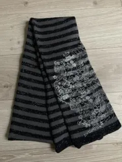 ミッキーマウス、ラメ入り黒とグレーのストライプマフラー