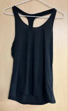 Nike ブラック タンクトップ