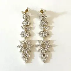 ブライダル　ピアス　ゴールド　ストーン