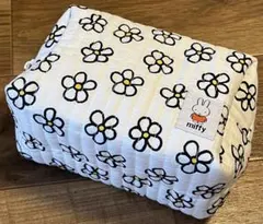 ミッフィー 花柄 キルティングポーチ　コスメポーチ