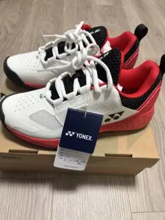 YONEX テニスシューズ ホワイト/レッド　パワークッション106