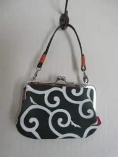 唐草模様の小さなポーチ AYANOKOJI