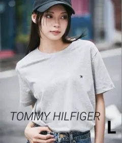 新品　トミーヒルフィガー ワンポイントロゴクルーネックオーバーサイズTシャツ