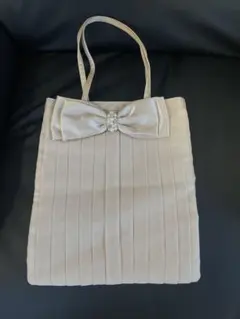 リボン付きベージュ結婚式バッグ