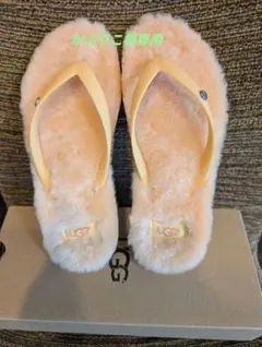 UGG フラッフィサンダルのサムネイル