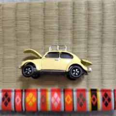 イエロー ビートル ミニカー ボンネット開閉のサムネイル