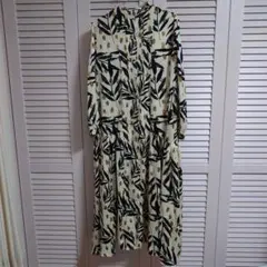 Relume　葉柄ロングシャツワンピース（インナーキャミソール付き）