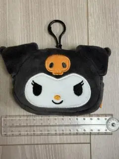 韓国限定　innisfreeコラボ　クロミポーチ