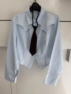 SHEIN 長袖シャツ　ショート丈　ネクタイ付き(タイピンアクセサリー付)