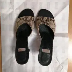 STEVE MADDEN パイソン柄 ミュール サンダルのサムネイル