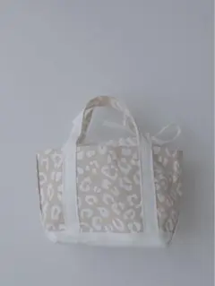 Lili つぶつぶフリルトートバッグ - メルカリ