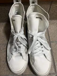 DIESEL ホワイト ハイカットスニーカー