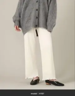 プリーツパンツ アイボリー 新品未使用 タグ付き