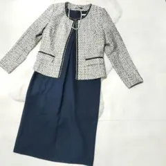 ネイビーとホワイトのツイードセットアップ