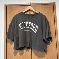 ROCKFORD ロゴ クロップド丈 Tシャツ チャコールグレー