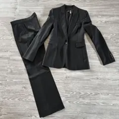 美品　JOSEPH ジョゼフ ブラック　セットアップ スーツのサムネイル