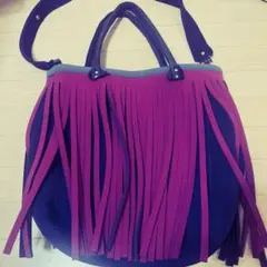 LOZZSANDRA 黒と赤のフリンジショルダーバッグ