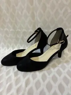 美品パサージュミニョン黒パンプスラウンドトゥ光沢ラメフォーマル23.5ストラップ