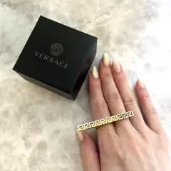 おつこ様ご専用VERSACE ゴールド リング　美品のサムネイル