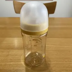 【らくらくメルカリ便】ピジョン　哺乳瓶