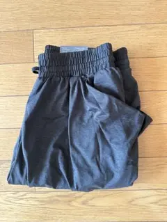 ☆大幅値下げ中☆【新品未使用・美品】PUMA ドレーピーパンツ　レディースM