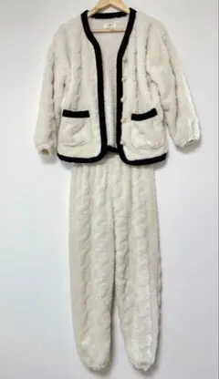 Item thumbnail for item 0d406229-d725-4ee3-87e6-f1a71da5d543