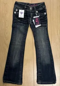 Item thumbnail for item 79365831-33ce-4ce9-a16a-362518e354a2