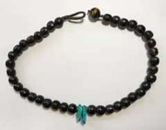 ターコイズ、タイガーアイ、黒色ビーズのネックレス