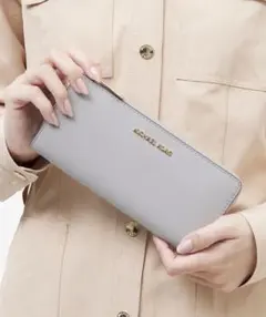 ✮美品✮MICHAEL KORS JET SET TRAVEL 長財布 グレー