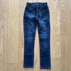 Item thumbnail for item 0daee64f-6d05-4f11-adcb-6be114c9b32b