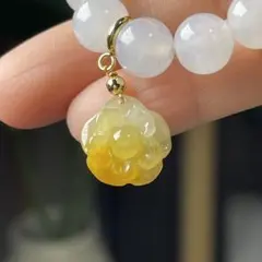ミャンマー産天然本翡翠A貨　花チャーム 透明と黄色のグラデーション5102517