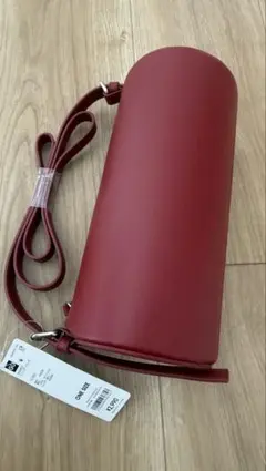 GU シリンダーバッグ レッド 新品未使用のサムネイル