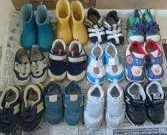 キッズシューズセット（多色・様々なデザイン）