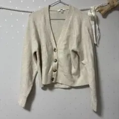 アイボリー色 ウール混　Vネック カーディガン