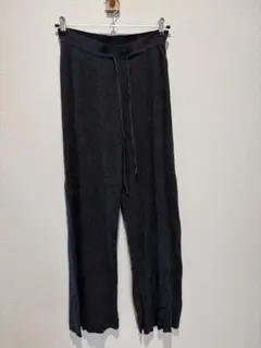ユニクロ　ウォッシャブルミラノリブニットパンツ