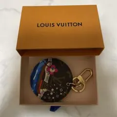 ルイヴィトン　ポルト クレ・イリュストレ ヴィヴィエンヌ