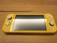 7/13まで値下Nintendo Switch Light イエロー おまけ付き - メルカリ