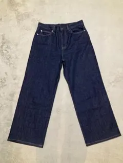 ユニクロ　ワイドストレートジーンズ　27インチ