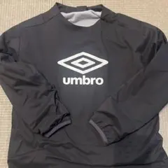 umbro 黒 サッカー　ピステシャツ