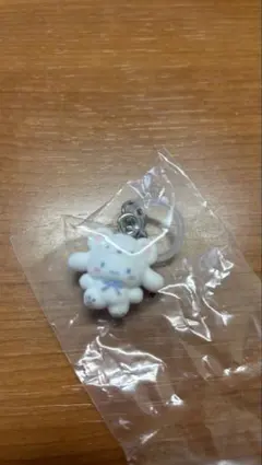 めじるしアクセサリー サンリオ　ふわふわスノー　シナモロール　シナモン