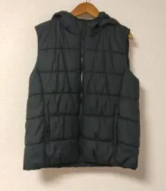 UNIQLO　ダウンベスト　リバーシブル　黒　フード付き