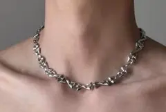 トライアングルモチーフ ネックレス