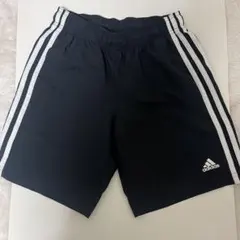 adidas 3本ライン 黒 ハーフパンツ 150